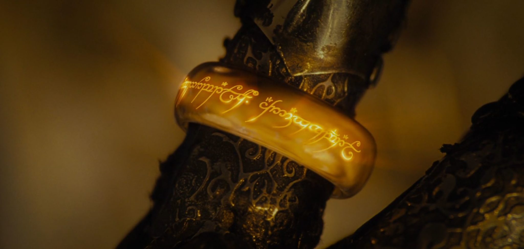 La Inscripción del Anillo Único de Sauron, Un Anillo para Gobernarlos a Todos