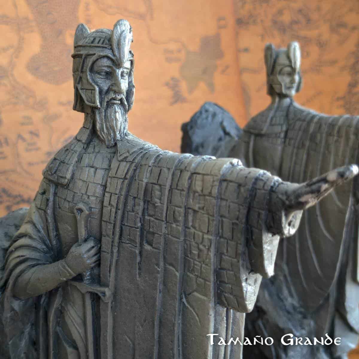 Figuras de los Reyes Argonath Detalle