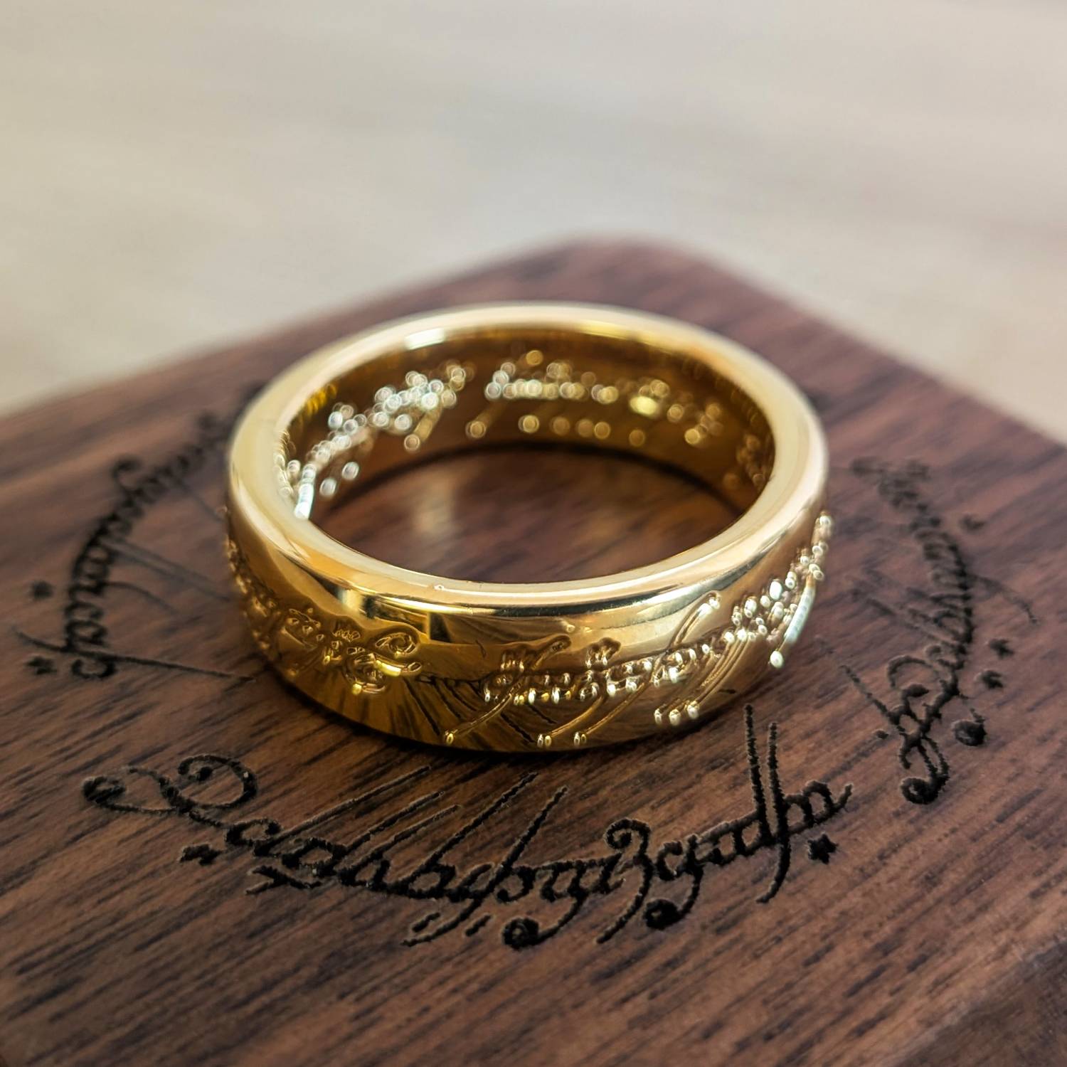 Anillo Único de Sauron de Oro