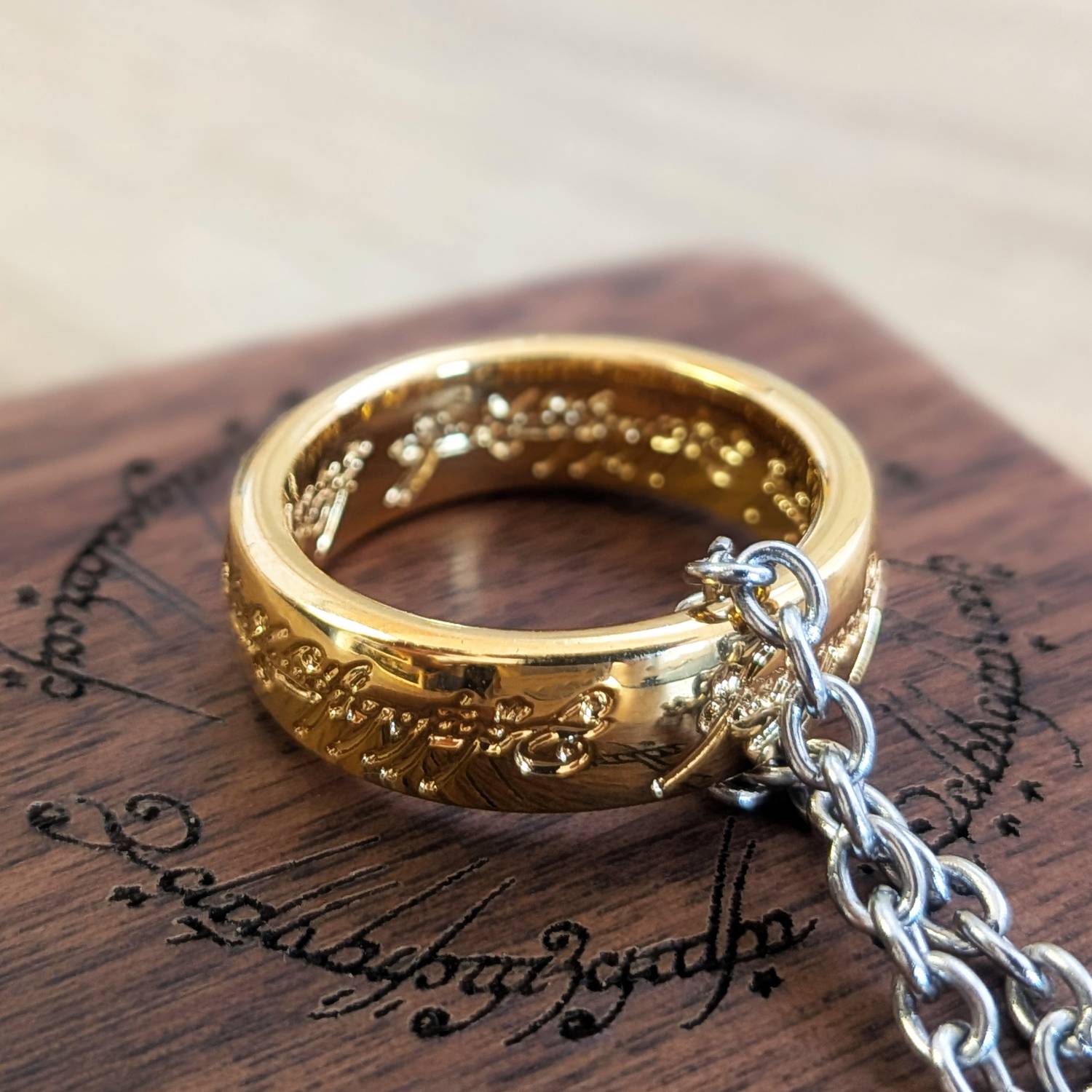 Anillo Único de Sauron de Oro