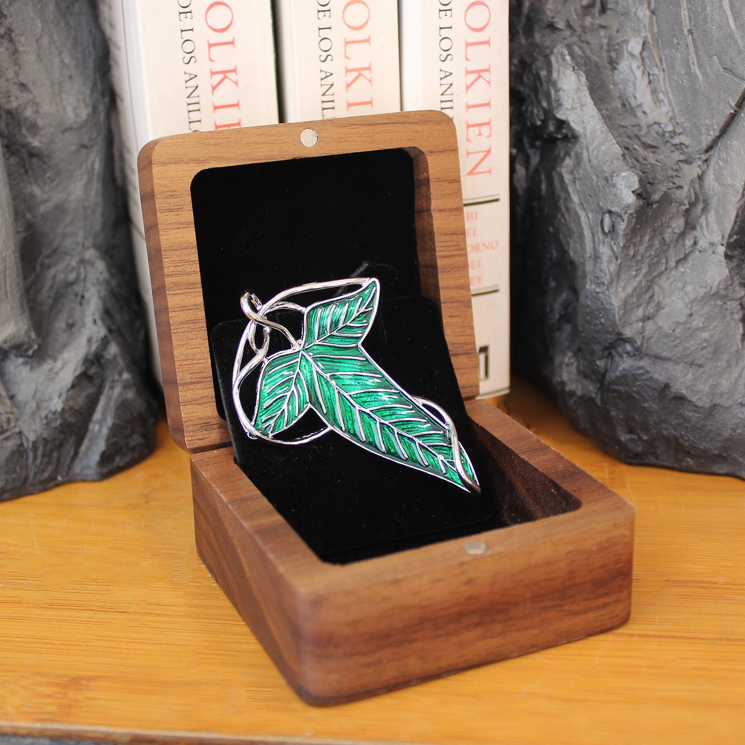 Caja Expositora de Broche en Madera